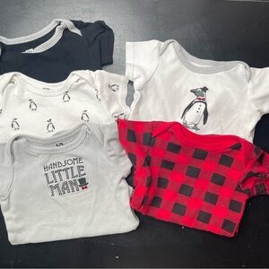 Baby Onesies 5 Set with Penguin and Plaid Designs 9-12m